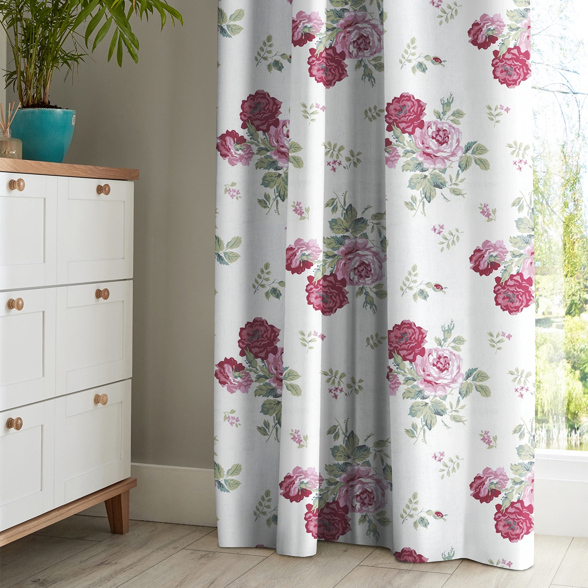 Product photograph of Cath Kidston Antique Rose Pink Curtain from Choice Furniture Superstore.